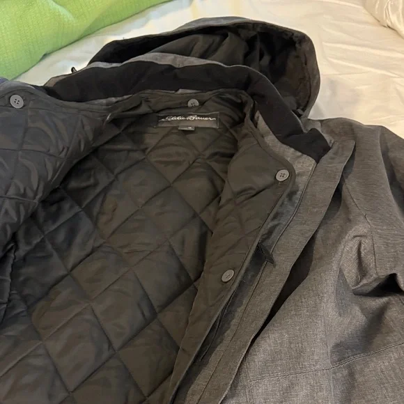 Eddie Bauer Women’s Charcoal Hooded Raincoat - Picture 6 of 6